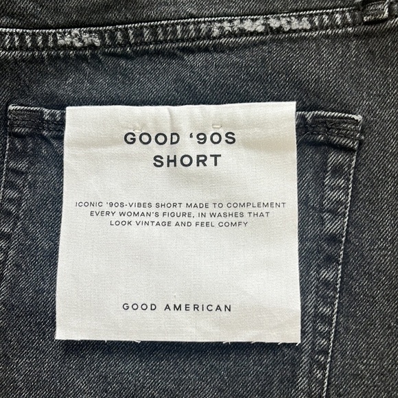GOOD AMERICAN Good 90s Raw Hem Short NWT Black Size 12 - Picture 8 of 14